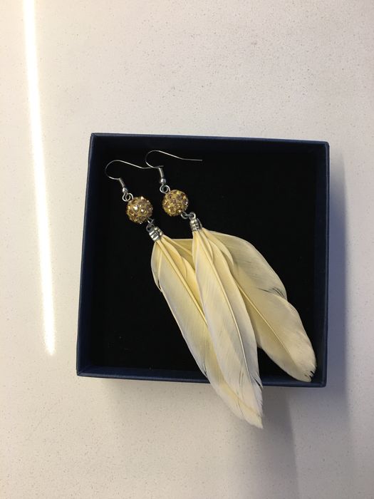 NOWE Kolczyki shamballa piórka