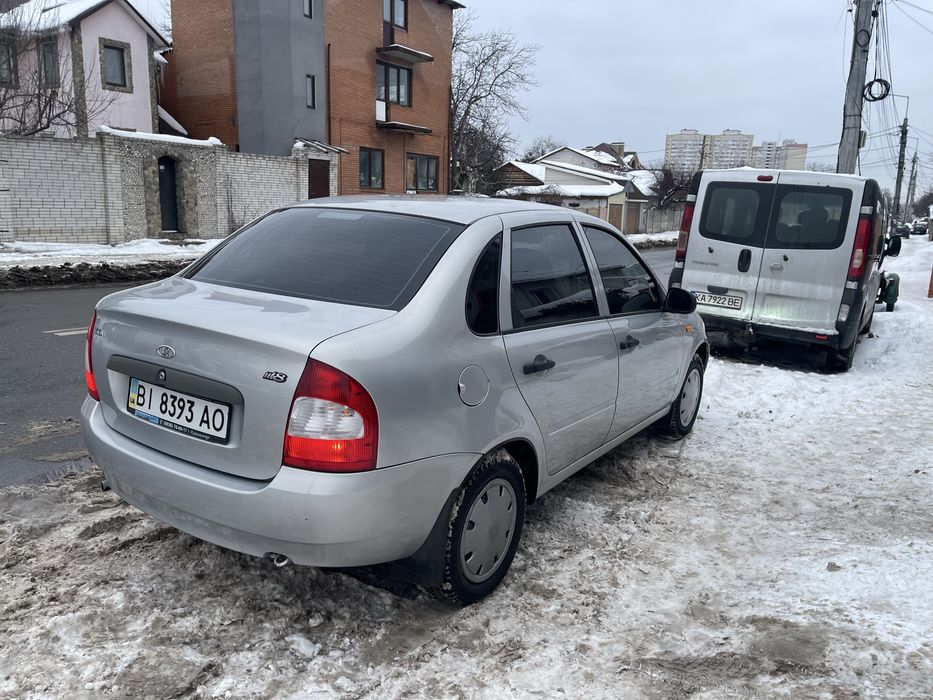 Автомобиль полностью ухоженный хорошем состоянии