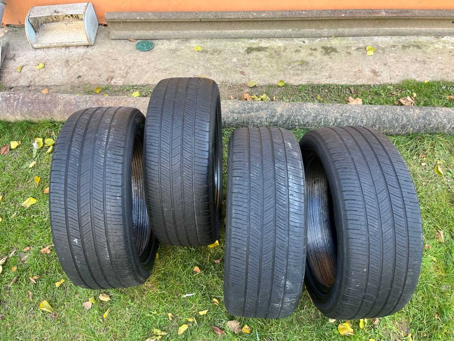 Шини Michelin 215/50/17 літо комплект на авто (4 шини) 2016 рік