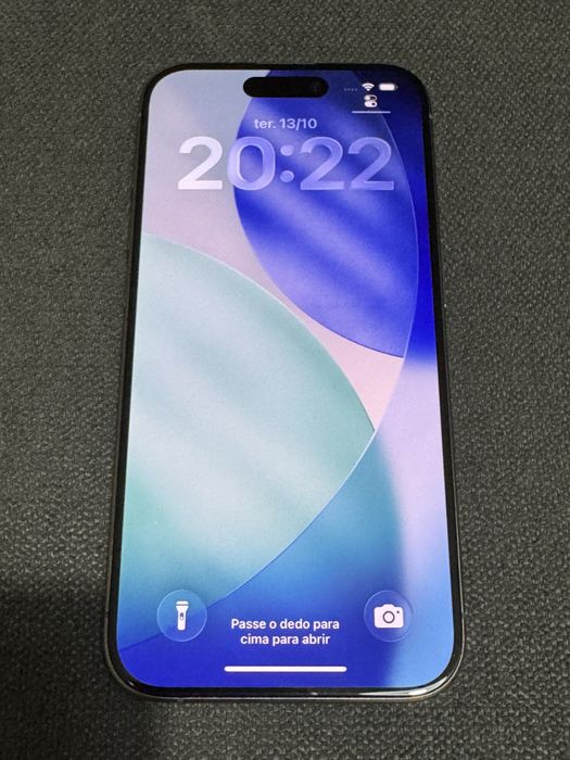 iPhone 15 Pro - Natural Titanium