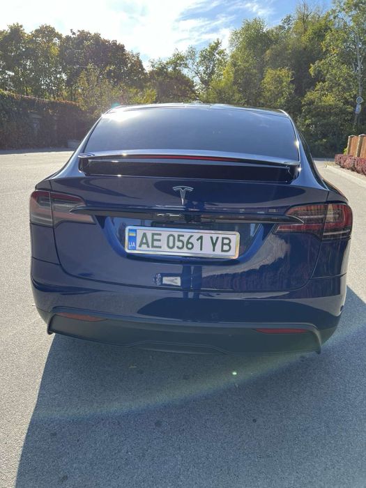 Tesla Model X 2022 року