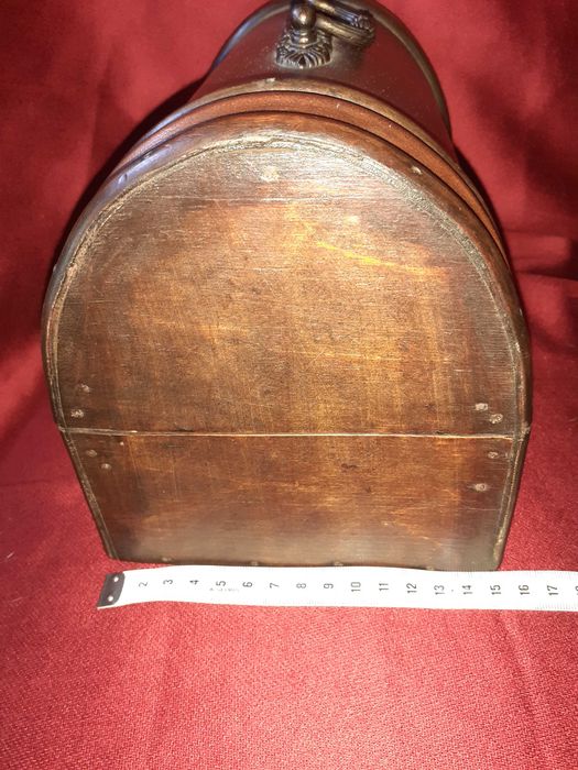 Baú  / Mala em Madeia