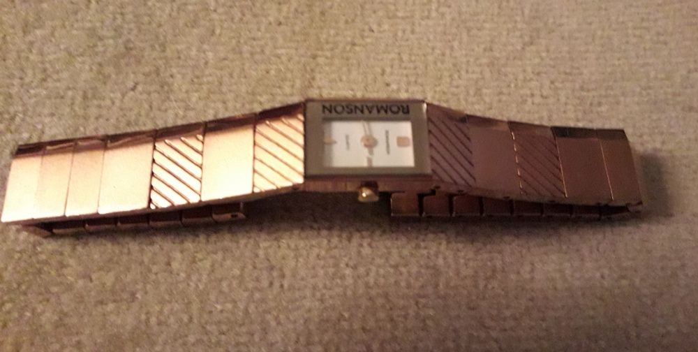 Женские часы Romanson