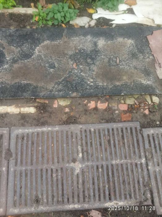 Решітка чавунна.