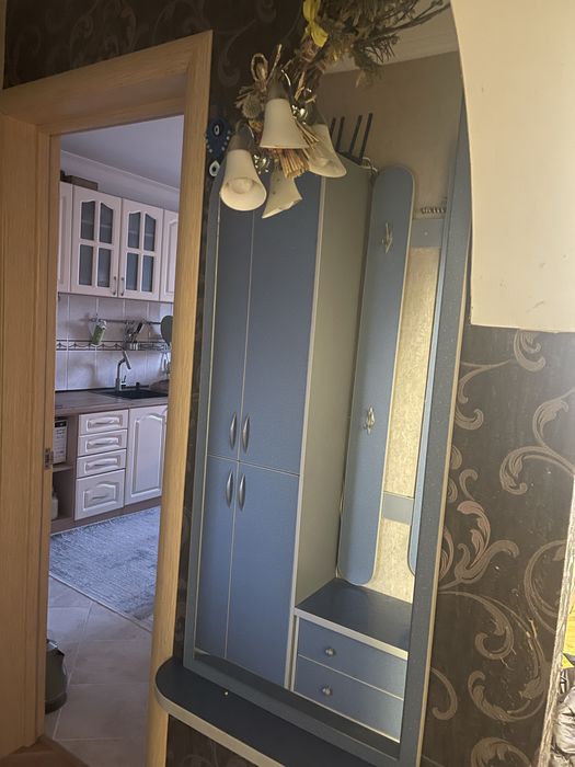 Меблі у передпокій в дуже хорошому стані 5500 грн