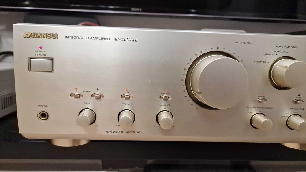 アメリカ海兵隊様だけ AU-α607 + Sansui 700CD.R セット Sansui AU-α607 + Sansui 700CD.R セット アメリカ海兵隊様だけ AU-α607 +