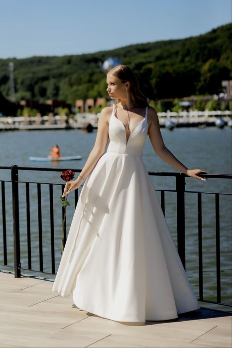 Випускна / весільна сукня