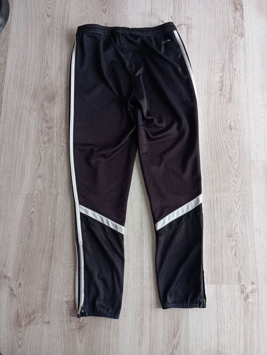 Leginsy sportowe damskie