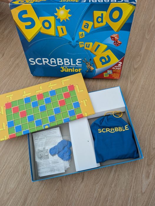 Scrabble Junior - pouco uso