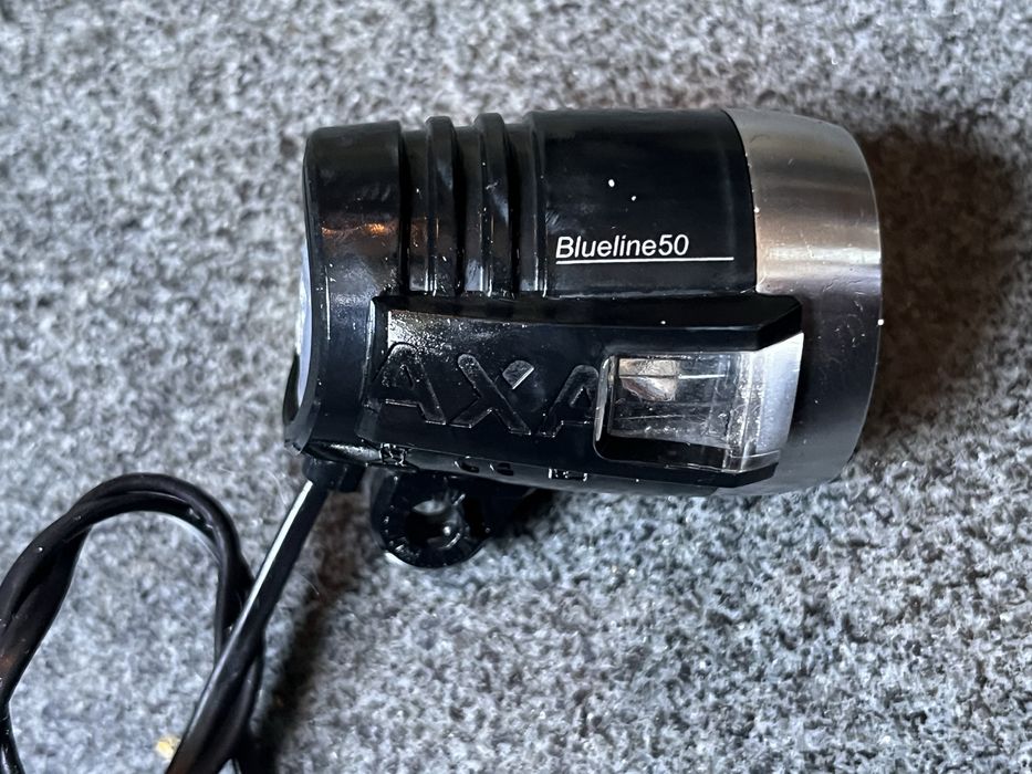Axa BlueLine50 / LED lampa rowerowa