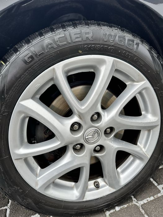 Продам свою автівку Мазда 3 Хетчбек 2012