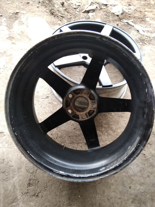 Felgi 18 5x112 8j et 35 vossen cv3