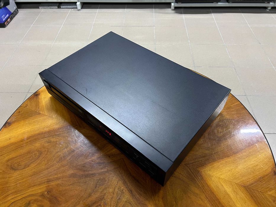 Odtwarzacz płyt CD Yamaha CD-450 Audio Room