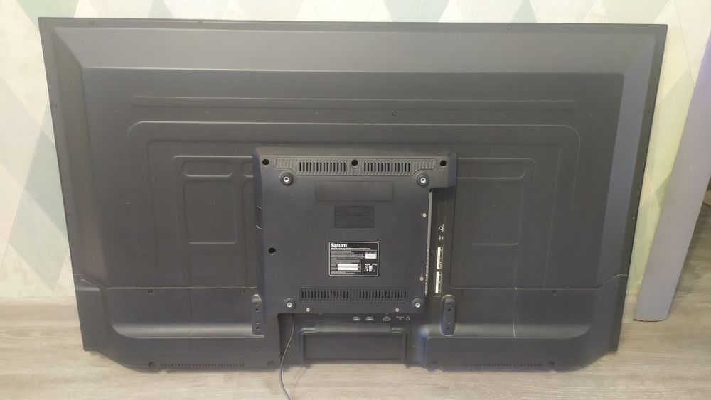 Продам плазму Saturn LED40FHD400U на запчастини.