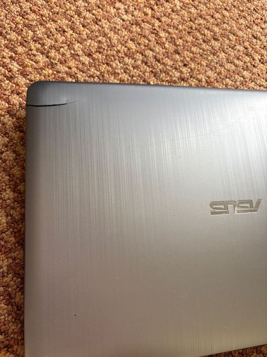 Продам ноутбук на запчастини asus