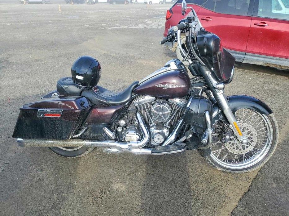 2011 Harley-Davidson FLHX