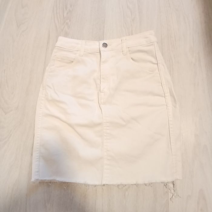 Джинсова біла спідниця  хс(36р)