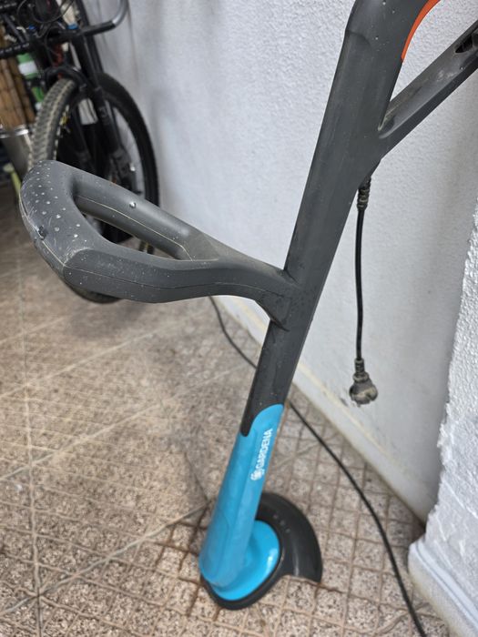 Cortador de relva/ervas Gardena