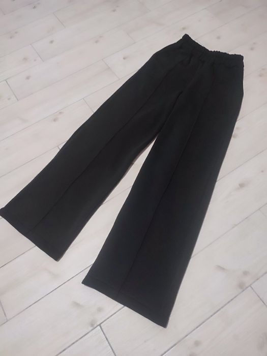 Жіночі брюки палаццо