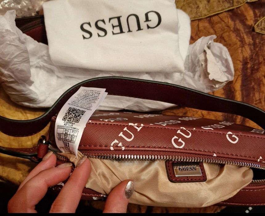 Torebka listonoszka Guess