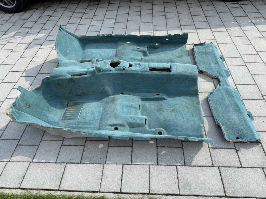DYWAN BMW E36 COUPE zielony turkusowy rarytas podłoga tapicerka dywany
