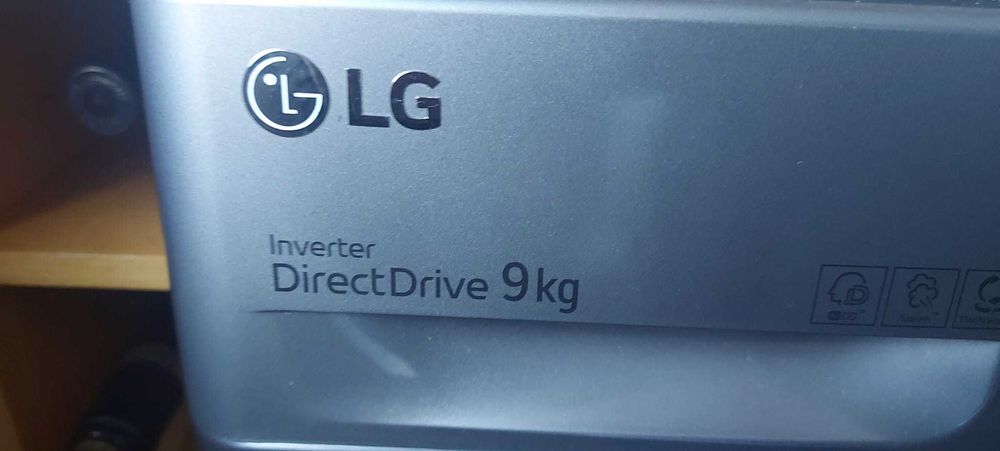 Máquina de lavar roupa LG Direct Drive 9kg