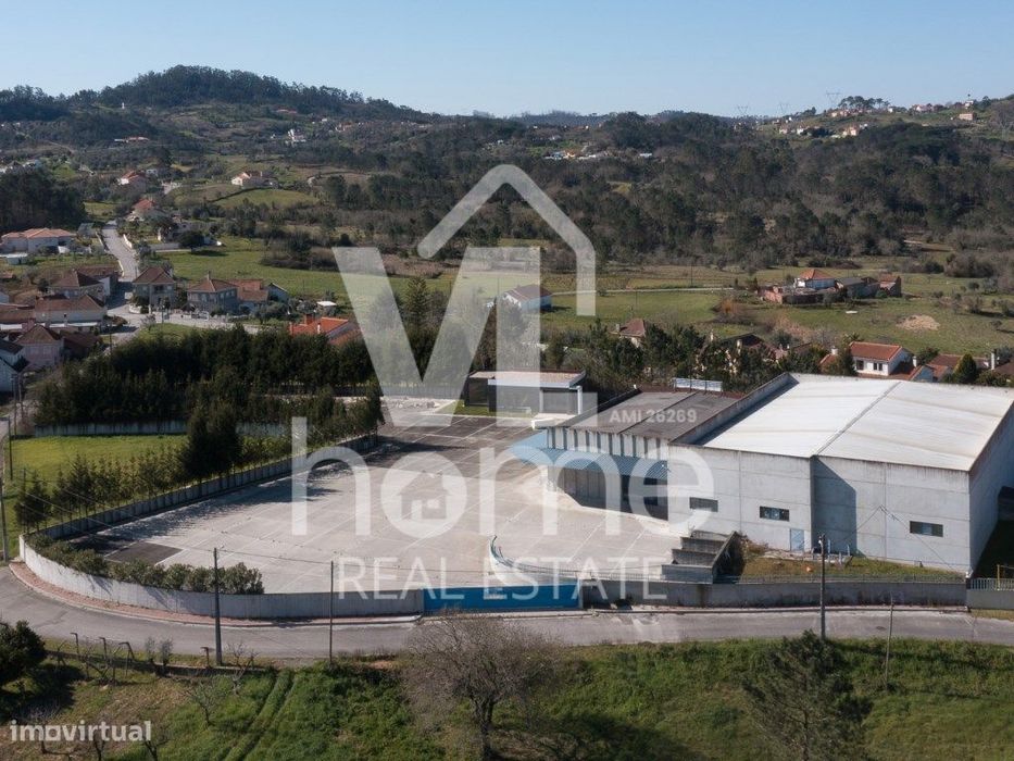 Armazém Industrial de Grande Dimensão - Localização Estratégica