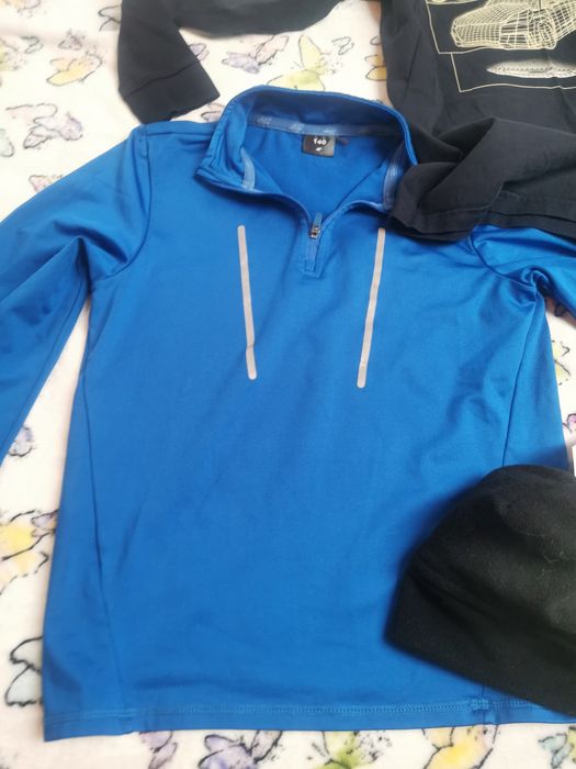 Mega Zestaw 4 bluzek 4f. Gratis nowa polarowa czapka 4f