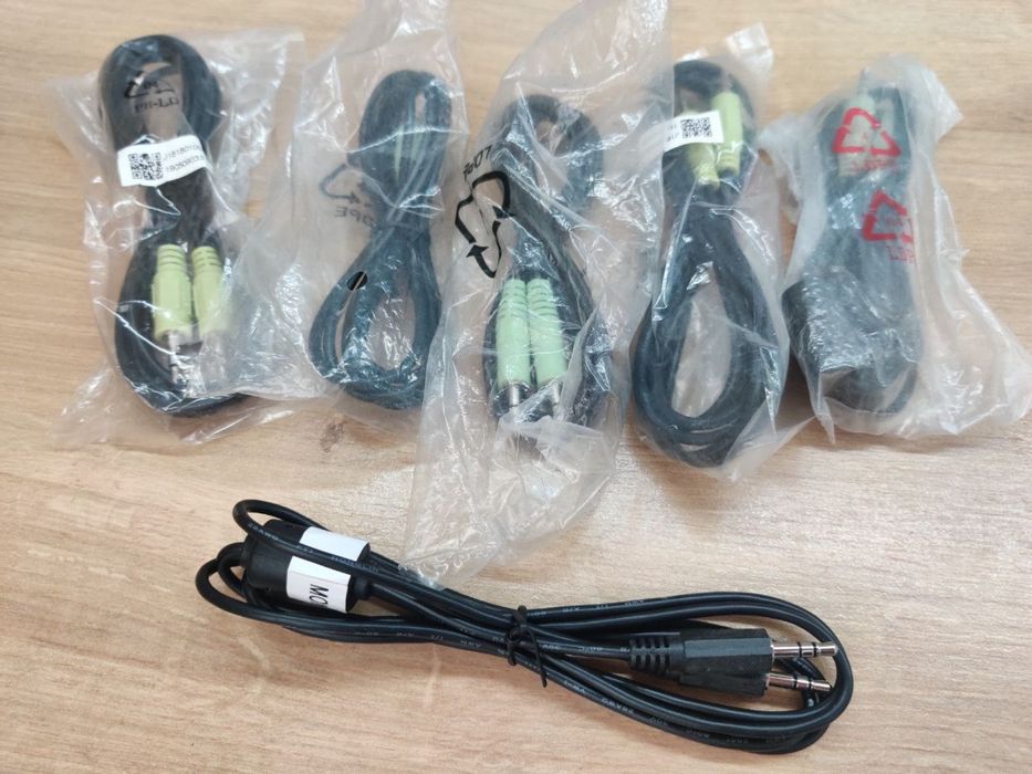 Кабель живлення ПК, VGA, mini-jack AUX
