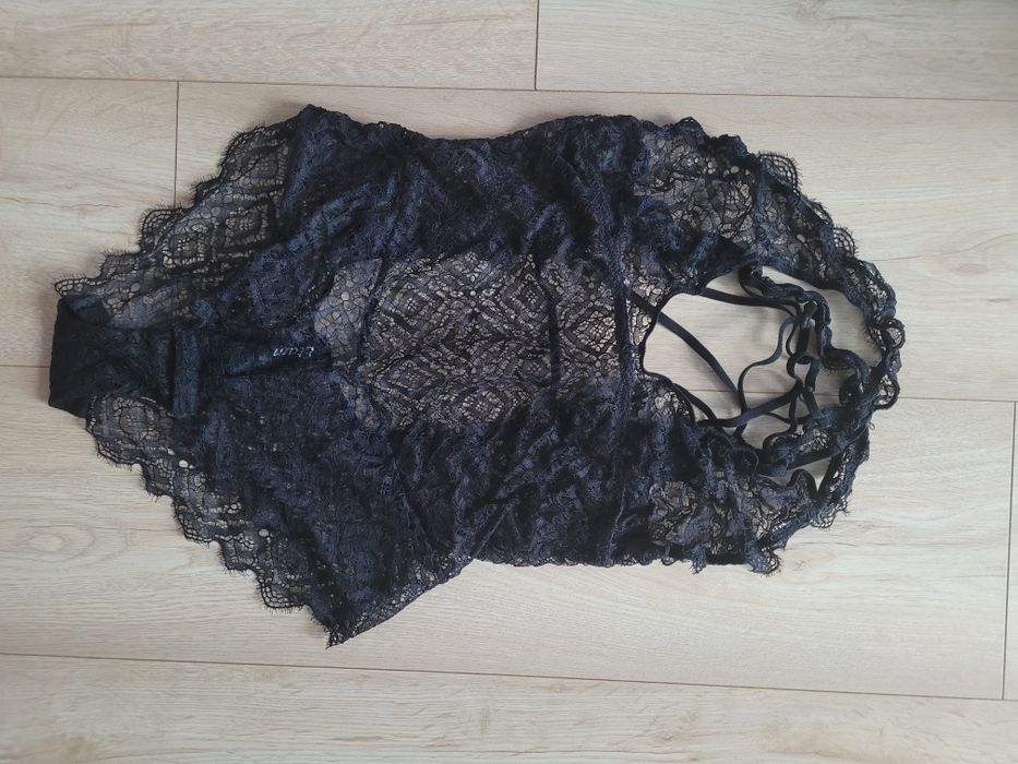 Koronkowe body Etam