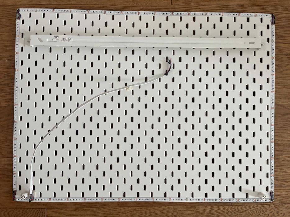 Tablica perforowana IKEA SKADIS z podświetleniem LED RGB