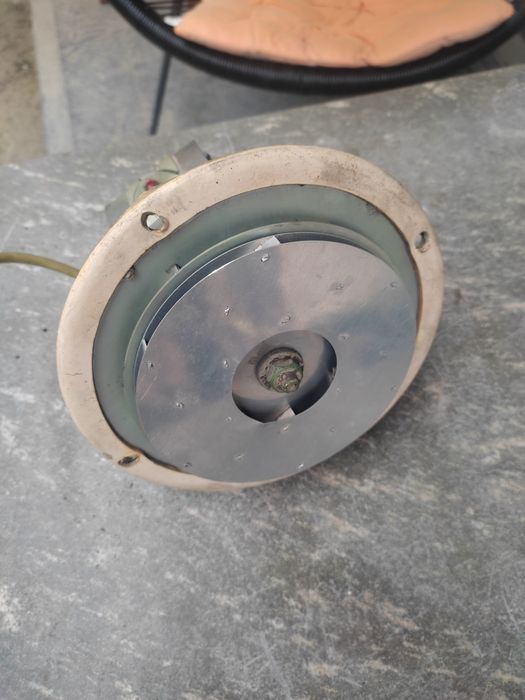 Двигун з пилососа робочий