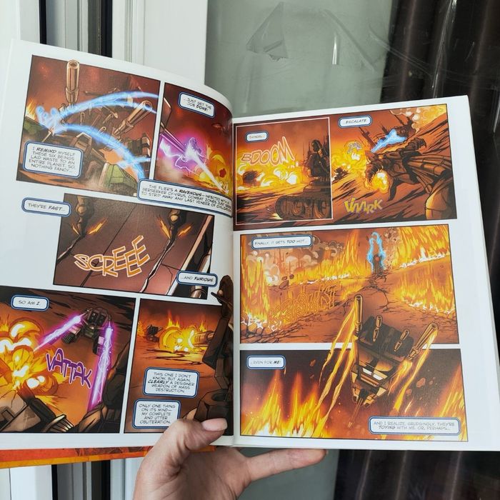 Колекційний Transformers The Definitive G1 Vol 37 Escalation HC