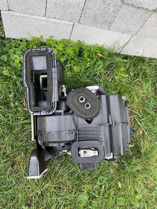 Корпус пічки печки Nissan Leaf 11-17 T1019003MB 272103NA1A Авторозбор