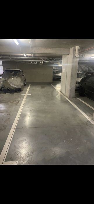 Sprzedam podwójne miejsce postojowe  Warszawa  Metro Młociny