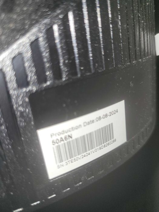 Televisão 50 polegadas - Hisense 4K Ultra HD Smart + suporte de parede