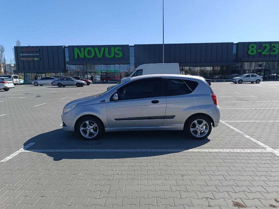 CHEVROLET AVEO хетчбек дуже гарний стан 135 тис. рідного пробігу !!!