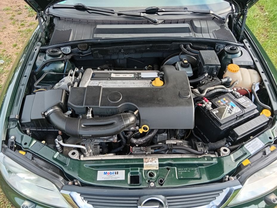 Opel Vectra B 2.2 benzyna