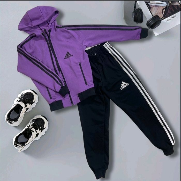 Спортивний костюм