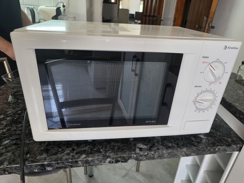 Microondas firstline