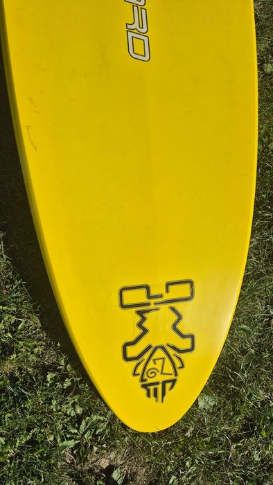 deska windsurfingowa starboard kombat 89l ze statecznikiem