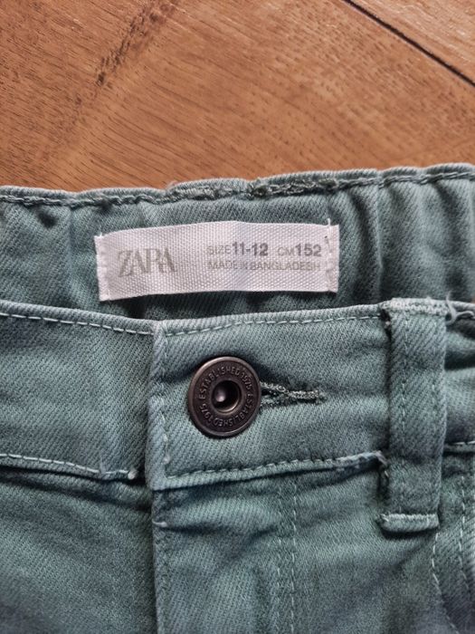 Krótkie spodenki ZARA 152