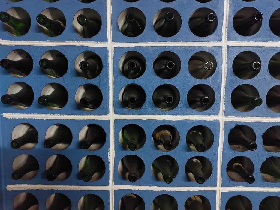 CUBAS de vinho em cimento + garrafas vidro + garrafões 5l