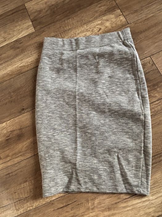 Amisu ołówkowa szara, dopasowana spodnica, new yorker, r. 36
