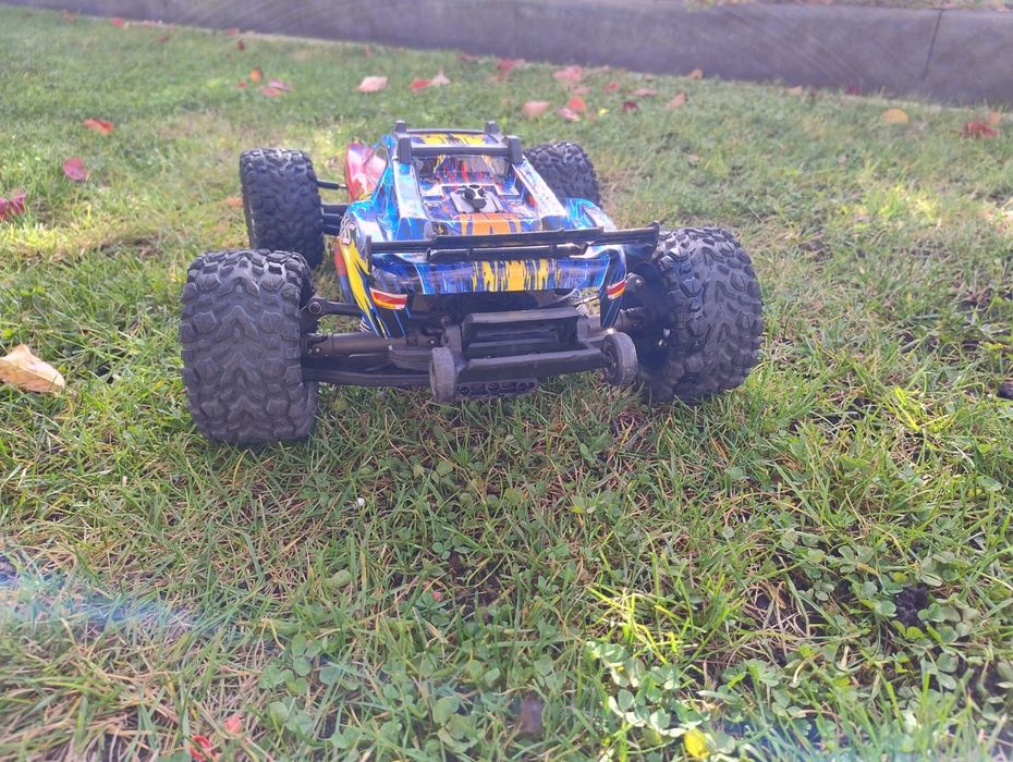 Zdalnie sterowany samochód