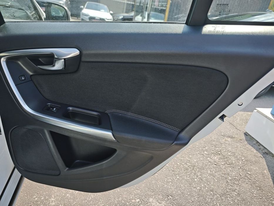 Volvo V60 Facelift 2,0 дизель ВІДЕО