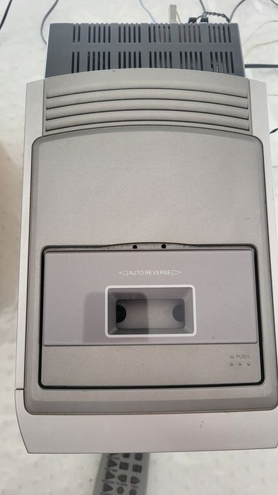 Mini hifi Sony, com CD, radio e cassete