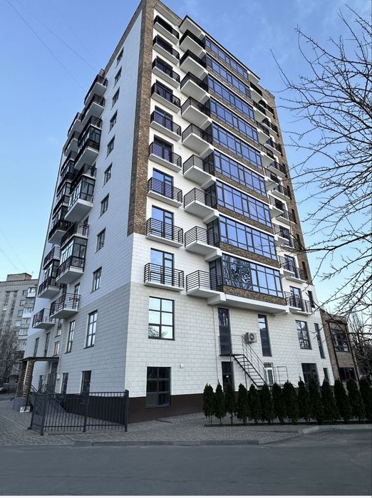 Продаж 2 кімнатної новобудови 68 метрів 8 поверх заселений будинок Київська 14-А