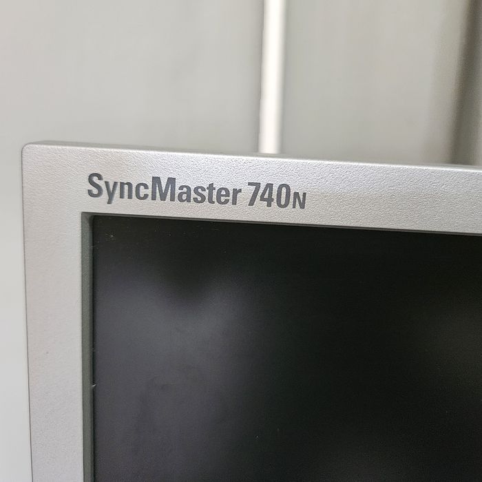 Монитор Samsung SyncMaster 740 N