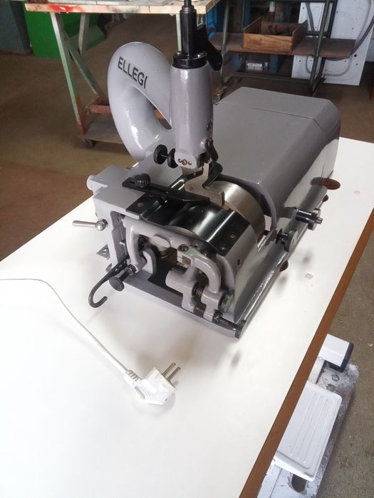 Máquina de facear pele